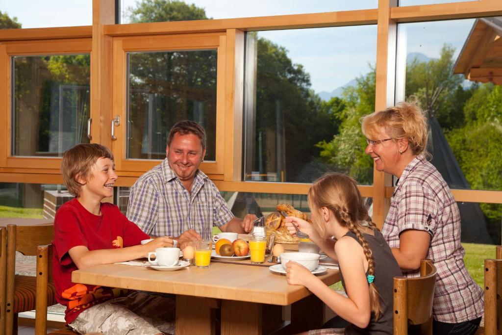 Haus Chiemgau - Kolping-Familienhotel Teisendorf Zewnętrze zdjęcie