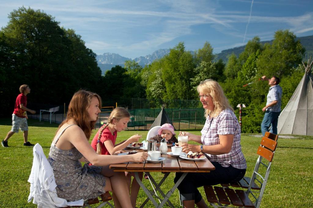 Haus Chiemgau - Kolping-Familienhotel Teisendorf Zewnętrze zdjęcie